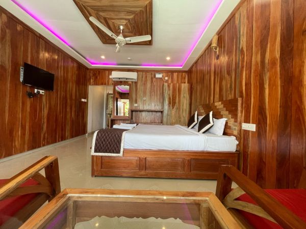 Radhakrishna Resort Super delxe room .jpeg